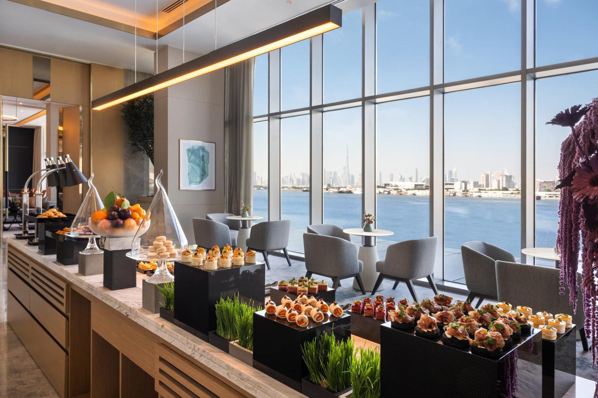 Address Creek Harbour Hotel Dubai Luaran gambar The Lounge at the Jumeirah At Etihad Towers